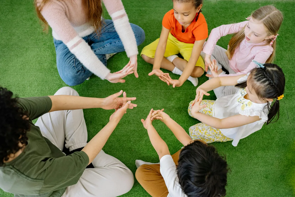 Cómo hablar con tus hijos sobre emociones: guía por edades